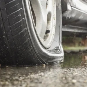 Pinchazos en los neumáticos de tu coche: Un peligro latente en las carreteras