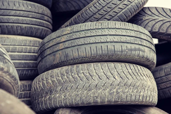 ¿Por qué tus llantas envejecen aunque casi no uses tu auto?