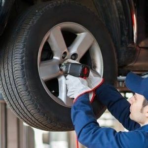 ¿Por qué es importante rotar las llantas de tu coche?