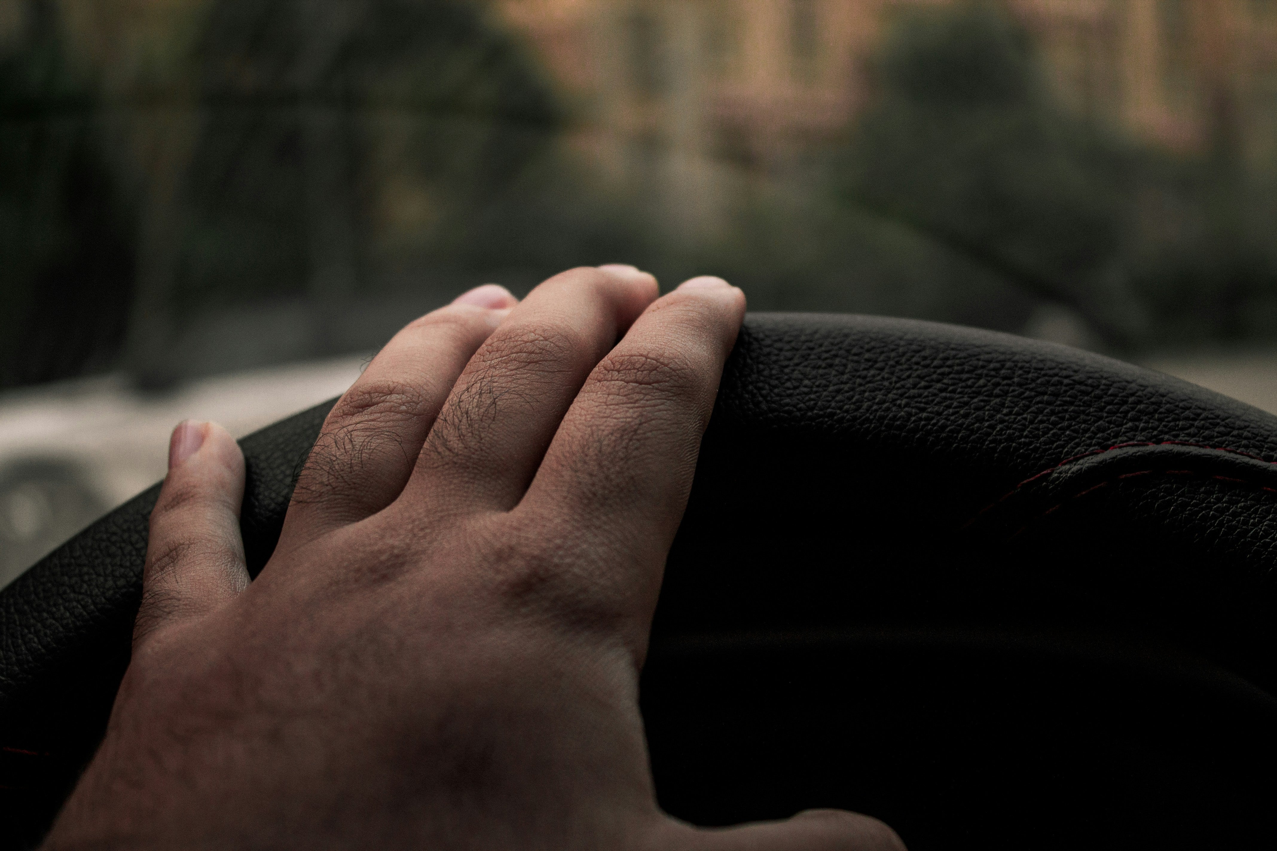 ¿Por qué tu auto vibra a altas velocidades?